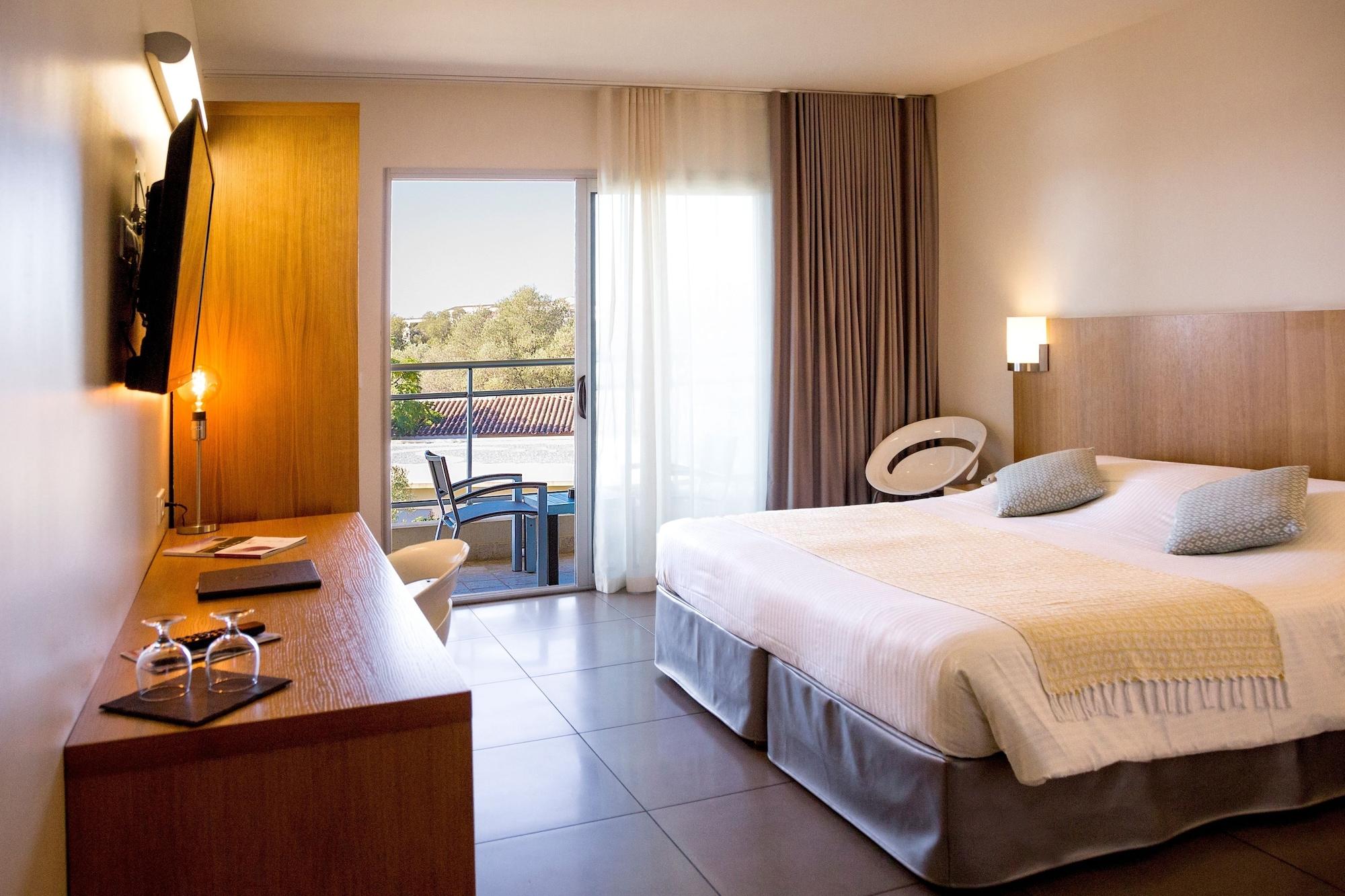Hotel Costa Salina Порто-Веккьо Экстерьер фото